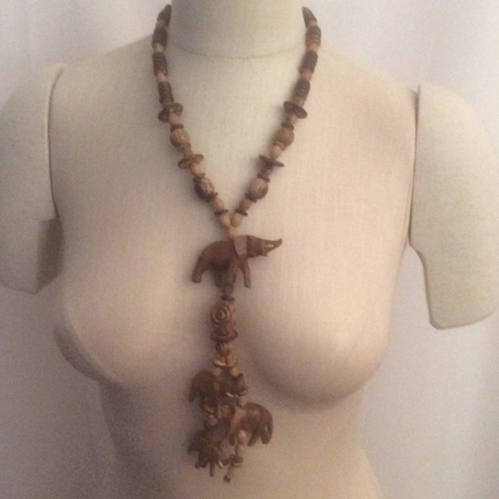 Wooden 4 Elephant Boho Statement Necklace EUC